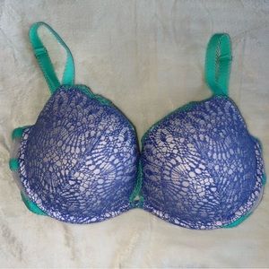 BRAND NEW VS bra
